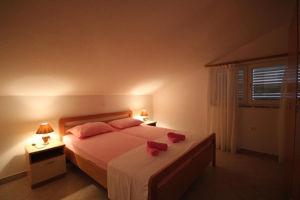 Apartments Adriatika Makarska Rum bild