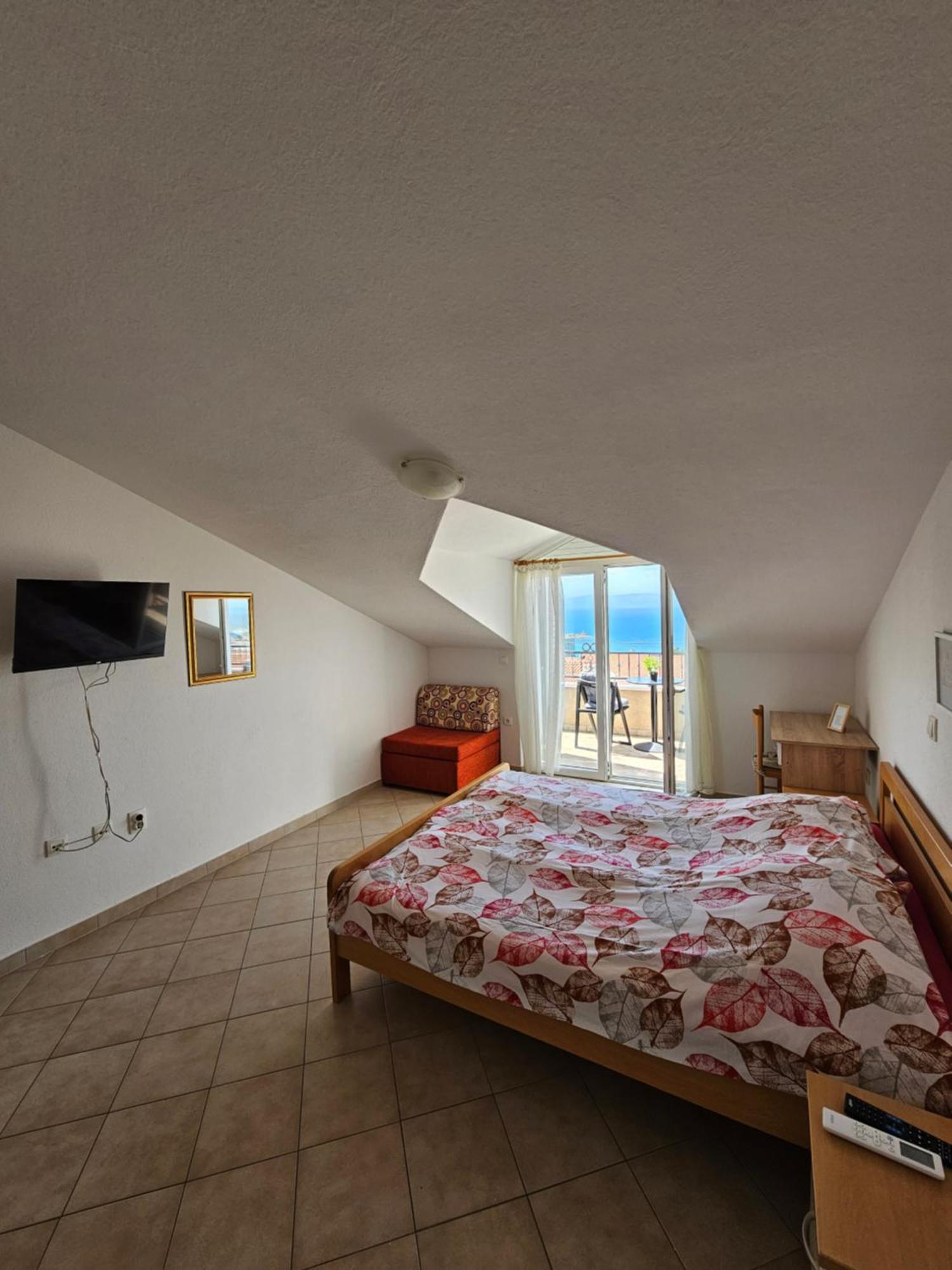 Apartments Adriatika Makarska Rum bild