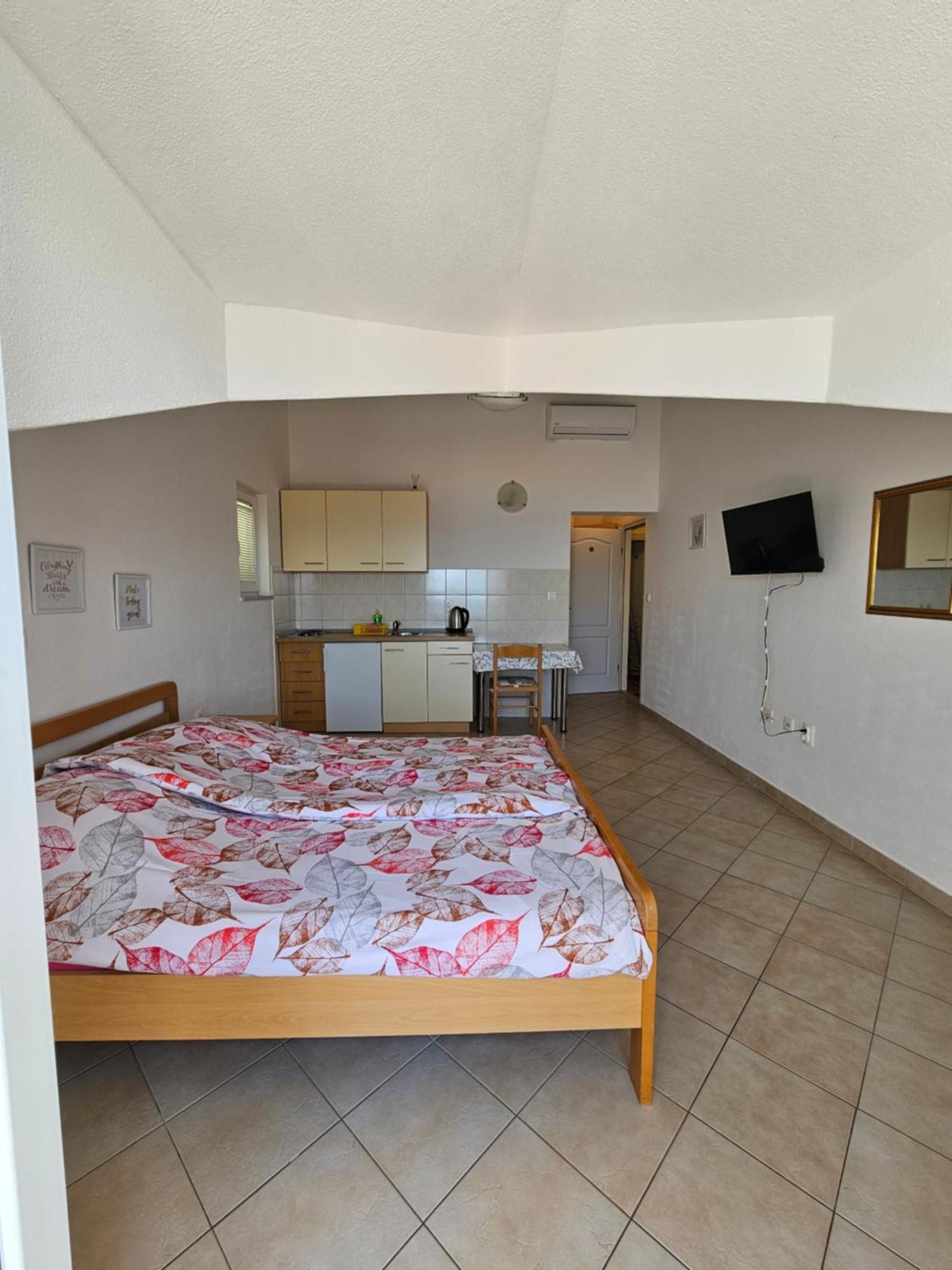 Apartments Adriatika Makarska Rum bild