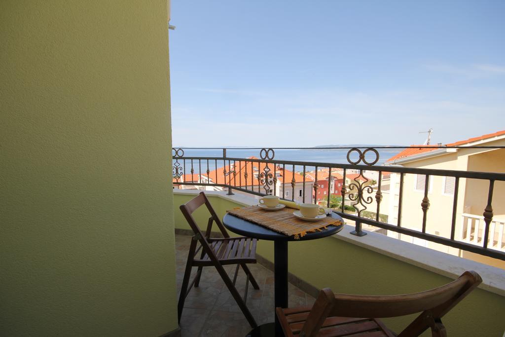Apartments Adriatika Makarska Rum bild