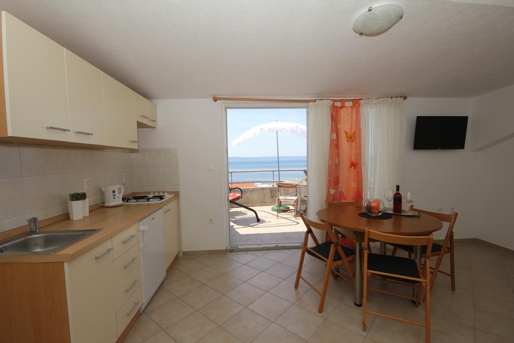 Apartments Adriatika Makarska Rum bild